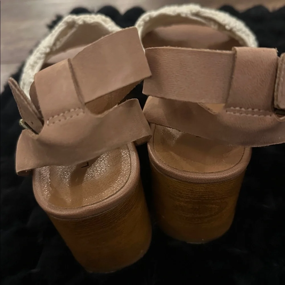 Lucky Brand Women's Crochet Cream and Tan Wedge Sandals